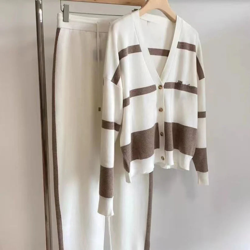 🔥🐏💖Купи 1 и вземи 1 безплатно🍂Ново есенно-зимно сезон, висококачествен и модерен плетен пуловер комплект, удобен и универсален за всеки ден.