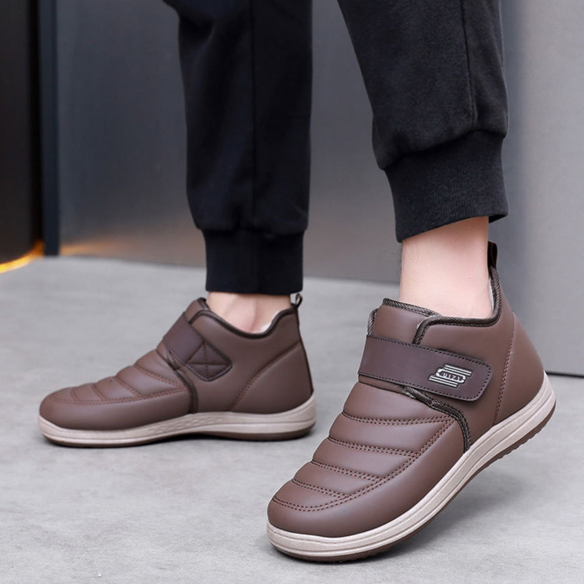 【50%OFF】【39-44】🔥2025 Nuevo estilo de invierno más zapatos de hombre impermeables y antideslizantes de terciopelo y cuero genuino engrosado