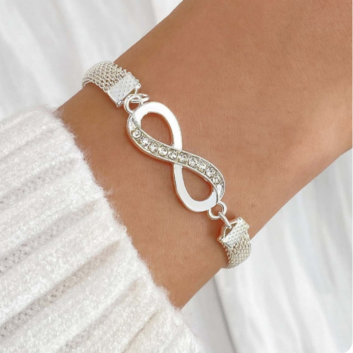 ✨🎁【Kúp 1 a získaj 1 zadarmo】✨✨Dámsky náramok pre šťastia, vyrobený zo striebra 925 - Jemný a ľahký náramok, ktorý krásne doplní každodenný aj slávnostný outfit.【2 položky】