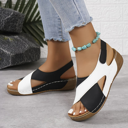 👡👡【50% zľava】🔥🔥【36-43】2025 Nové dámske sandále na kline v kontrastnej farbe Pohodlné sandále s pásikom okolo členkov