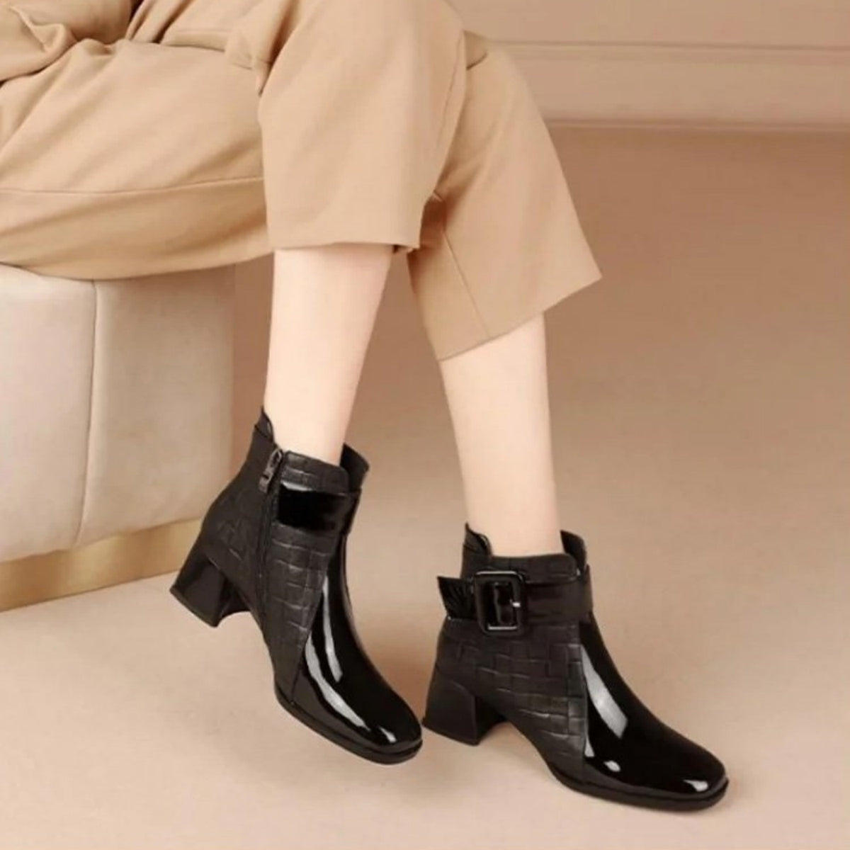 🔥【35-40】🔥Sada - 50%, idealne za jesen i zimu! Elegantne ženske gležnjače od prave ovčje kože – moderne, tople i ručno izrađene!