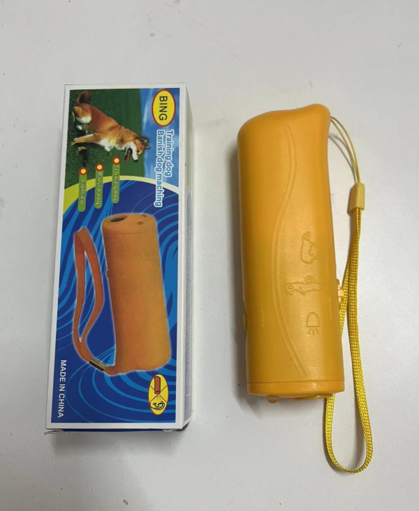 🐕【50% zľava】LED ultrazvukový jednohlavý tréner psov, prenosný tlmič štekania, odpudzovač psov vo vonkajšom prostredí.