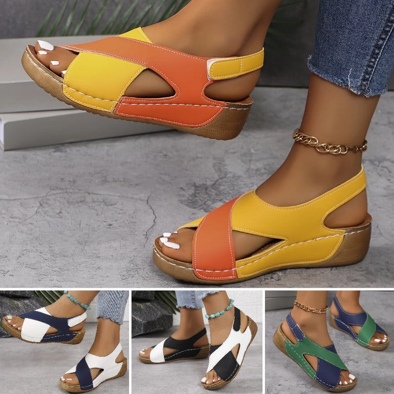👡👡【50% zľava】🔥🔥【36-43】2025 Nové dámske sandále na kline v kontrastnej farbe Pohodlné sandále s pásikom okolo členkov