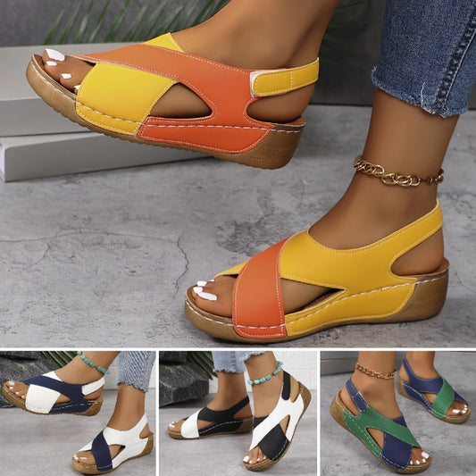 👡👡【50% zľava】🔥🔥【36-43】2025 Nové dámske sandále na kline v kontrastnej farbe Pohodlné sandále s pásikom okolo členkov