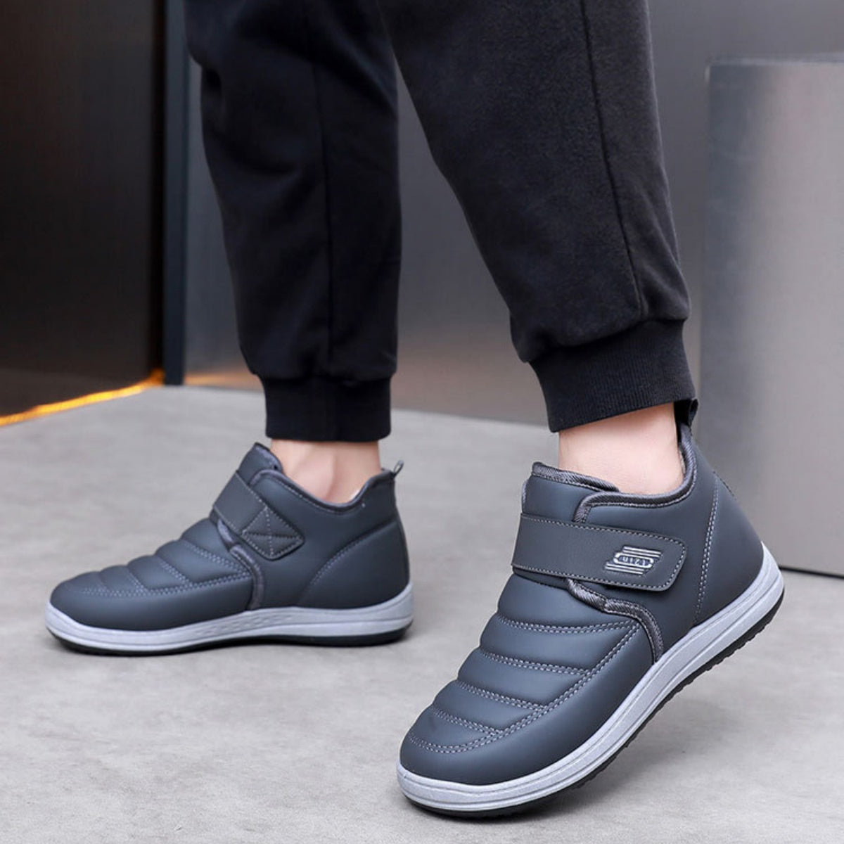 【50%OFF】【39-44】🔥2025 Nuevo estilo de invierno más zapatos de hombre impermeables y antideslizantes de terciopelo y cuero genuino engrosado